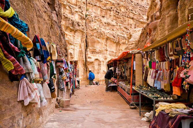 Day tour to Petra from Jerusalem - Changing vehicles and crossing Jordan