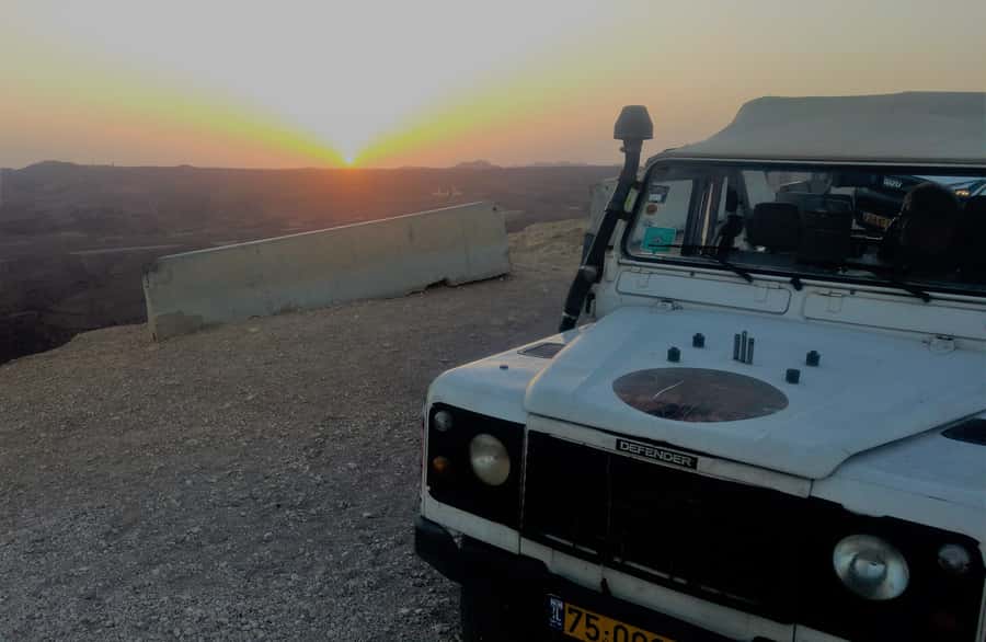 Eilat Mountains: Sunset Jeep Adventure to Mount Joash - Pita, labane, and herbal tea in the hills