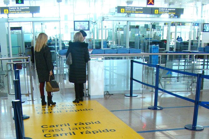 Fast Track VIP Service at TLV Ben Gurion airport in Tel Aviv, Israel - Arriving at Ben Gurion with an agent at the aircraft door