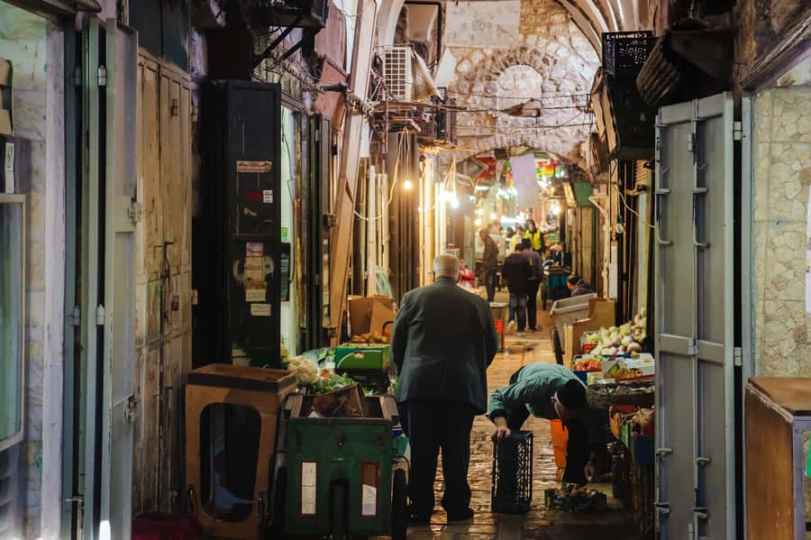 From Jerusalem Small group tour Old&New City ENTRY FEES INCL - Why the guide makes or breaks the experience