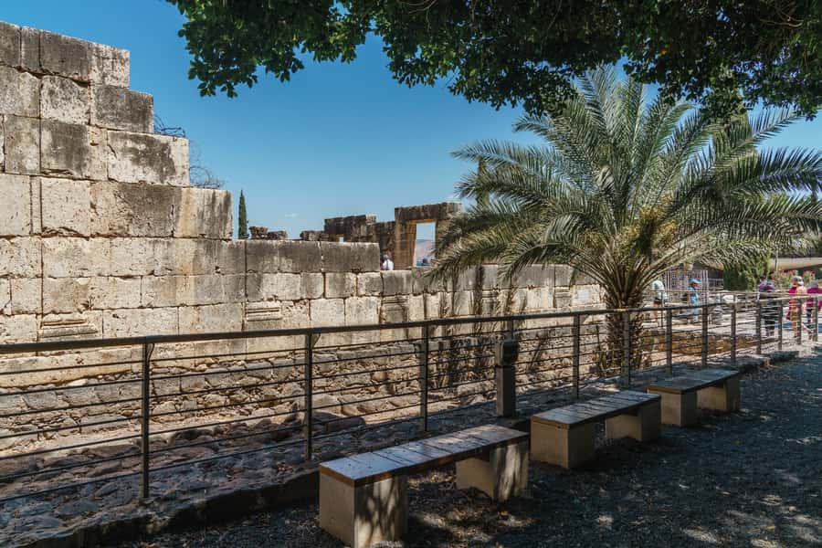 From Tel Aviv: Guided Day Trip to Nazareth & Sea of Galilee - Guides, languages, and group rhythm