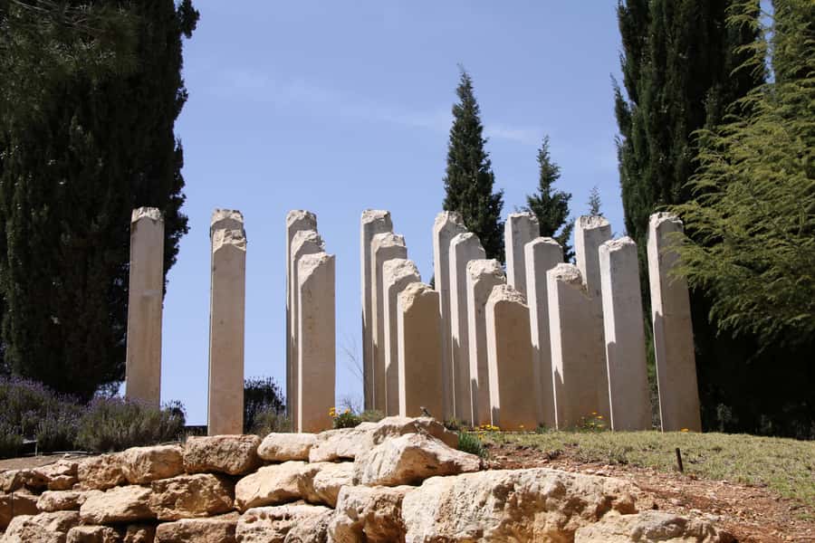 From Tel Aviv: Jerusalem Old & New City Bus Tour - Food, shopping stops, and personal time