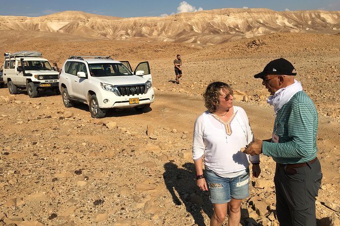 GoKEDEM Private Negev & Ramon Crater Adventure From Tel Aviv With Bedouin Feast - Mitzpe Ramon Visitor Center: your first look at the crater