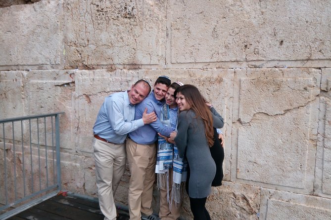 Israel private tours,wine tours,off-road, tailor made,culinary,the best - Walking Jerusalem from the Western Wall