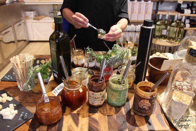 Jaffa Flea Market Tasting Tour - Four Snacks That Give the Tour Its Shape