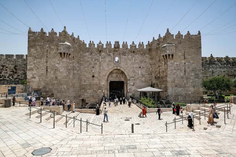 Jerusalem: 3–Hour Old City Tour in French - Why a private three-hour tour can be worth $82