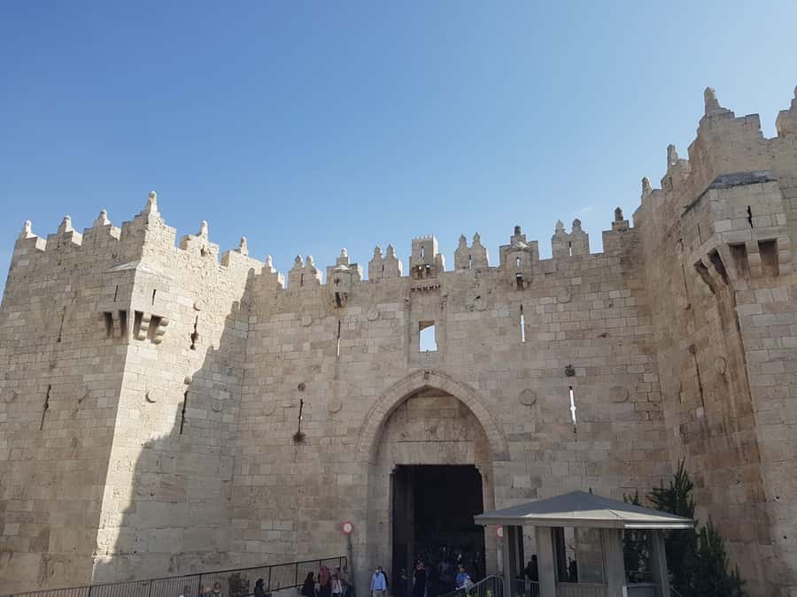 Jerusalem: Old City Walking Tour with Private Option - Through the Muslim Market