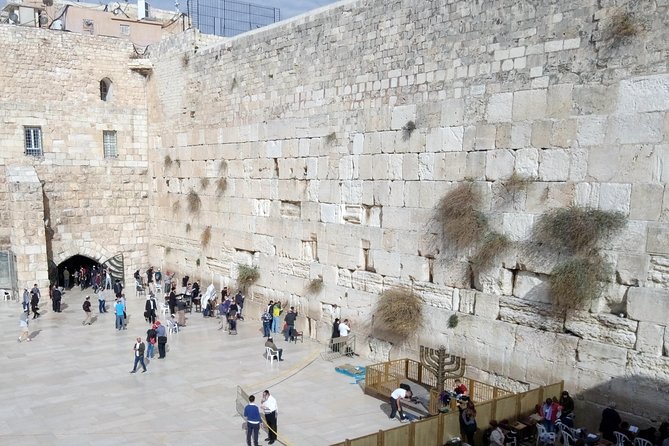 Jerusalem: The Center of the Universe - Walk the "Holy City" with GaryTheGuide - The Church of the Holy Sepulchre and the layers beneath it