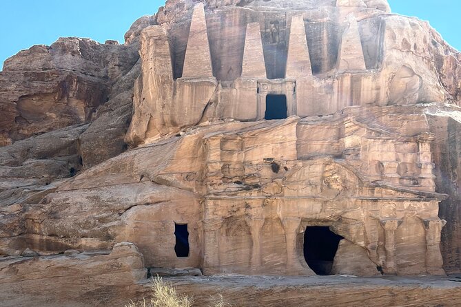 Petra 1-Day Tour from Tel Aviv with FREE Authentic Lunch - Lunch in Jordan, served late