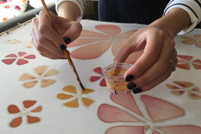 Private Silk Painting Workshop in Jerusalem - Create a scarf - - Learning the basics from Avigael