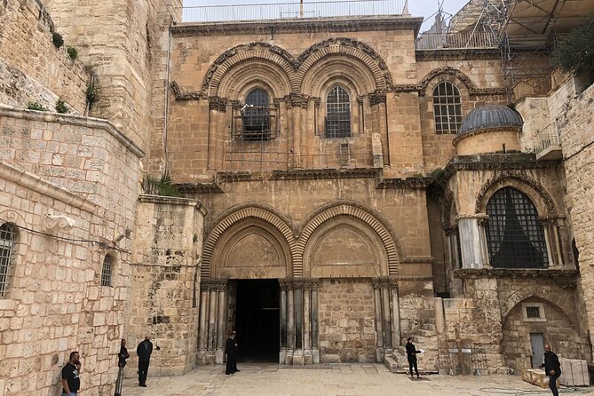 Private Walking Tour in Jerusalem's Old City - Christian Quarter details and local connections