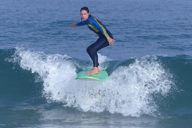 Professional Surfing lessons in the heart of Tel Aviv - The instructor’s role in making a first lesson work