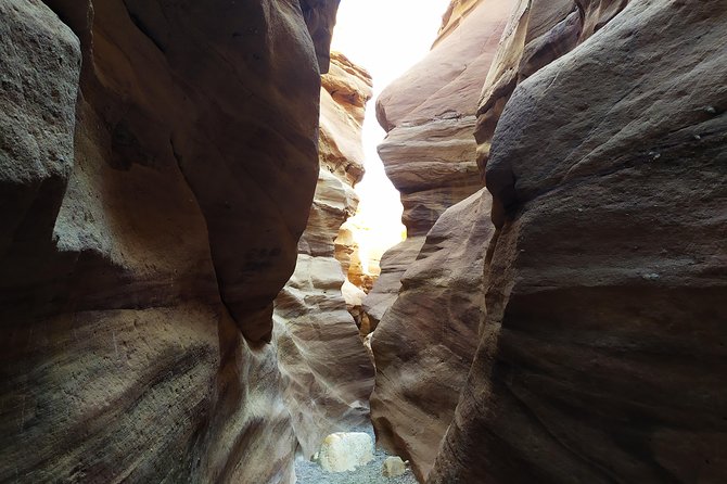 Red canyon jeep tour in Eilat - Why this Red Canyon tour is more than a Jeep ride