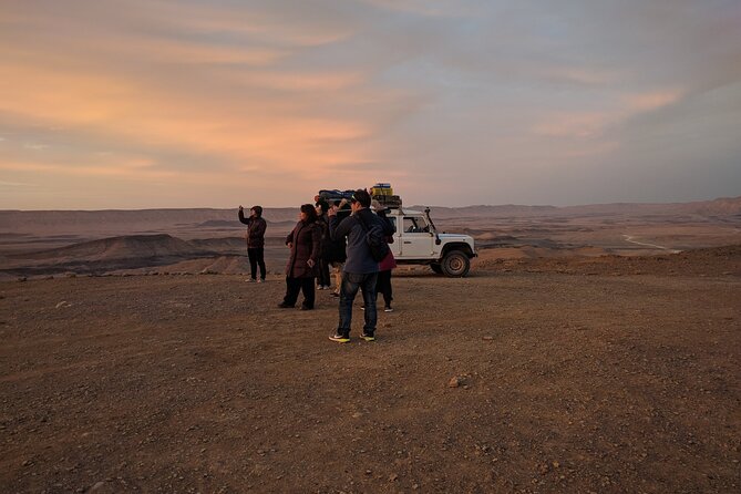 Sunset time Ramon Crater Jeep tour, bonfire and stargazing - Stargazing without a telescope