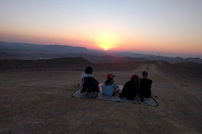 Sunset time Ramon Crater Jeep tour, bonfire and stargazing - Pickup and practical comfort