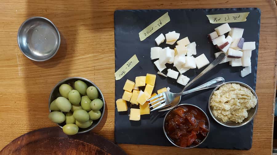 Tel Aviv: 2-Hour Jaffa Flea Market Tour with Tastings - Why Jaffa’s flea market makes a good food tour setting