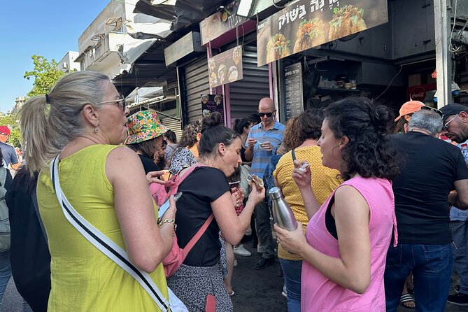 Tel Aviv: Carmel Market Food Tasting Tour “Shuk Hacarmel” - Guide style, language and group comfort