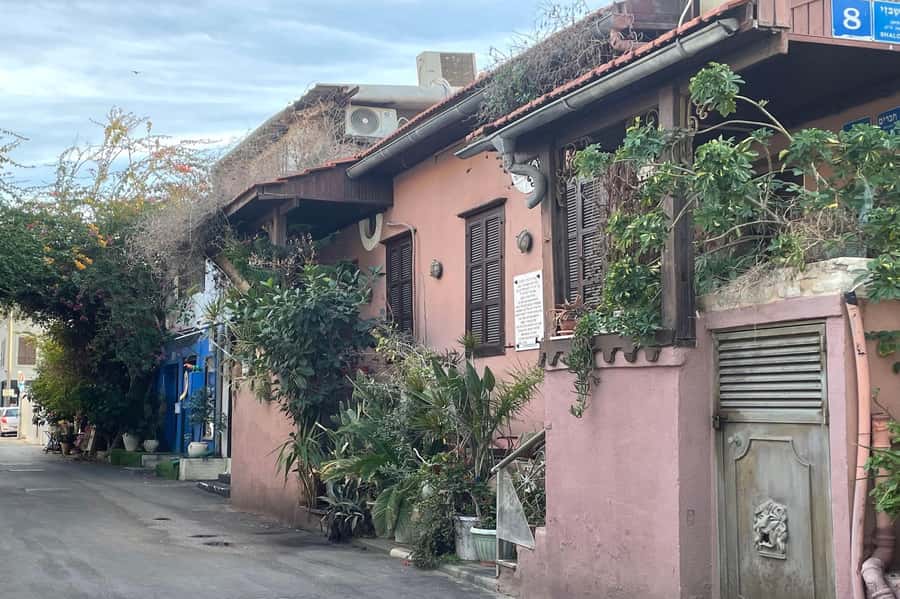 Tel Aviv: Neve Tzedek Cultural Walking Tour - Is the $47 price fair?