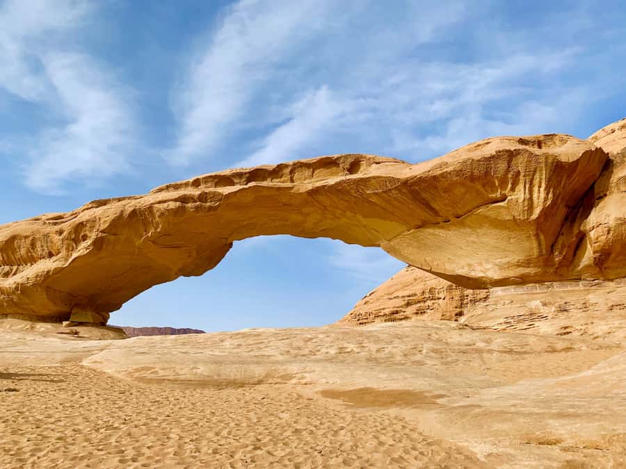 Tel Aviv: Petra & Wadi Rum 2-Day Glamping Trip with Flights - A night in a Bedouin glamping camp