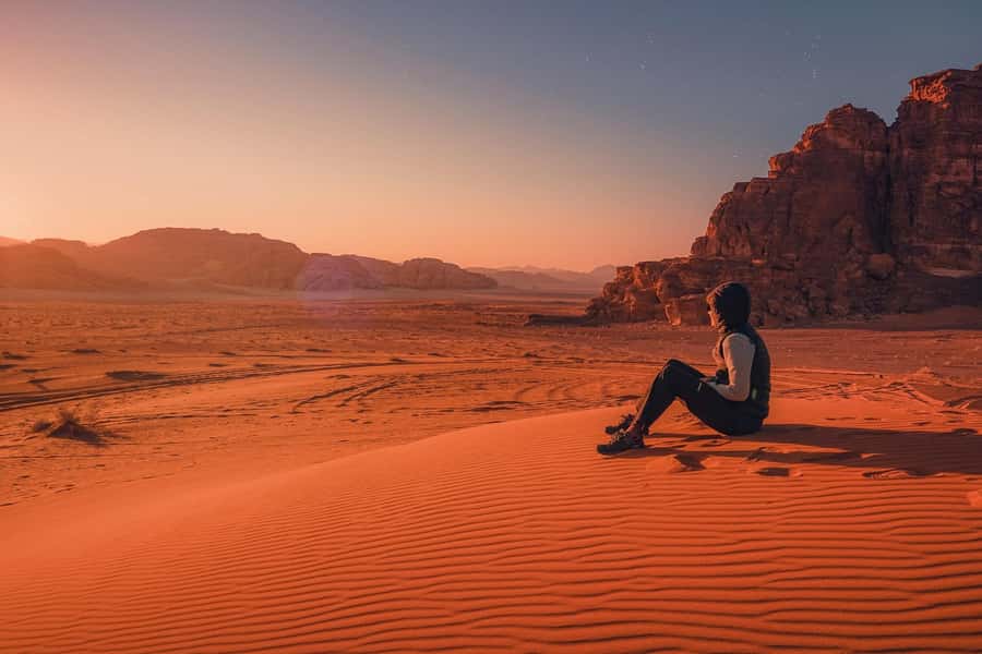 Tel Aviv: Petra & Wadi Rum 2-Day Glamping Trip with Flights - Lunch and the cost of the trip