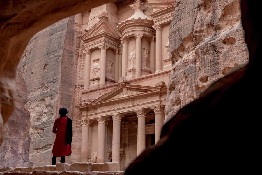 Tel Aviv: Petra & Wadi Rum 2-Day Glamping Trip with Flights - Who should book this two-day trip?