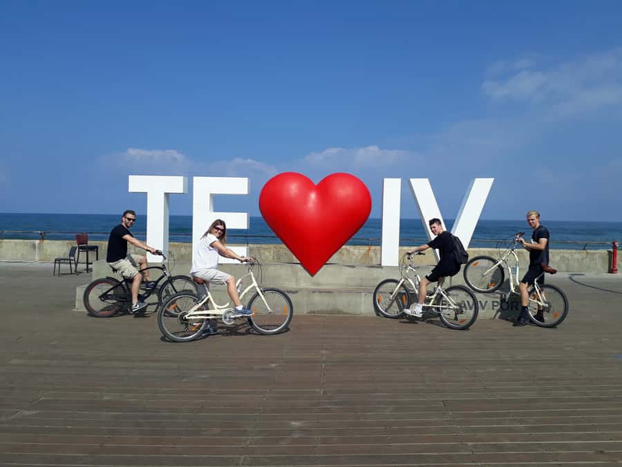 Tel Aviv: Private Bike Tour - Why a bike is a smart way to see Tel Aviv