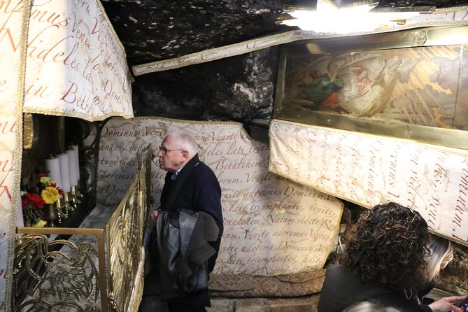 Travel To Bethlehem, Jericho & Jordan River - Group Guided Tour from Jerusalem - Olive wood, local food, and shopping expectations